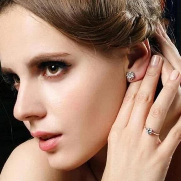 925 STERLING SILVER DIAMOND CROWN EARRINGS, BEAUTIFUL EARRINGS, CUTE EARRINGS. - Picture 4 of 5